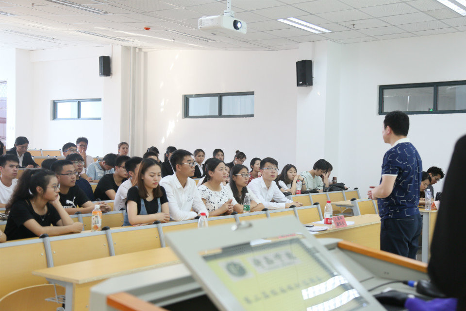 许昌学院招聘_政府资助读大学 许昌学院 许职院等河南14所高校招1.2万农民工 附招生计划表